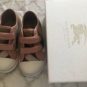 Burberry kids shoes and dress very good condition